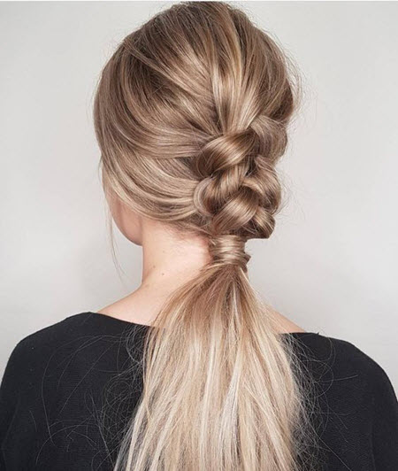 Hairstyles for high school girls and graduates for long hair
