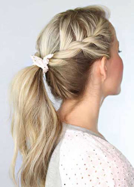 Photo of hairstyles for school on September 1
