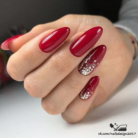 Fashionable red manicure